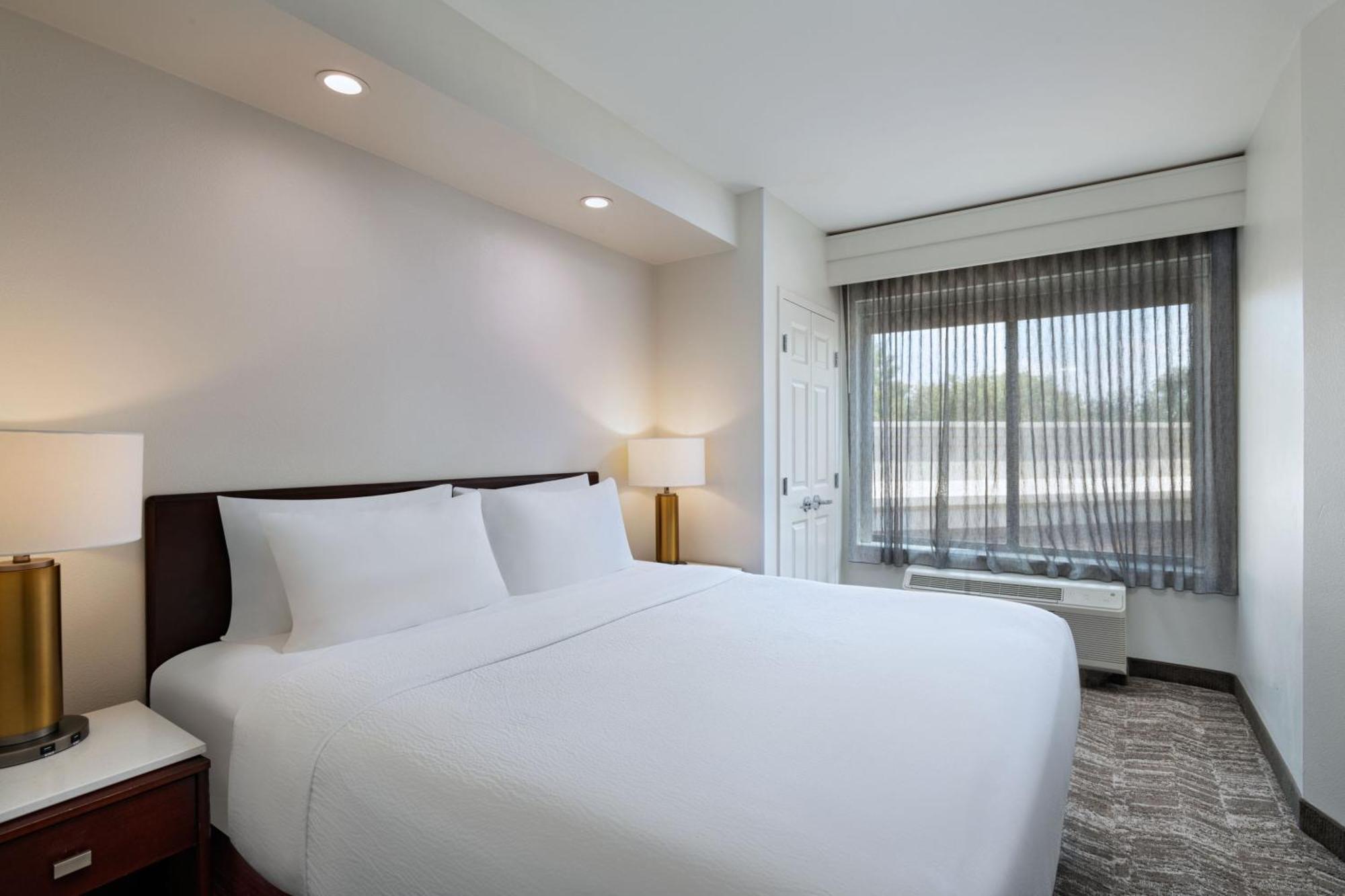 Springhill Suites By Marriott Dallas Dfw Airport East Las Colinas Irving Exterior foto
